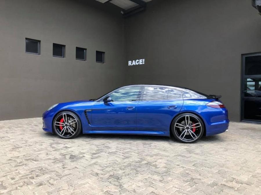  Porsche Panamera Turbo S by RACE! 2018 года  (фото 3 из 6)
